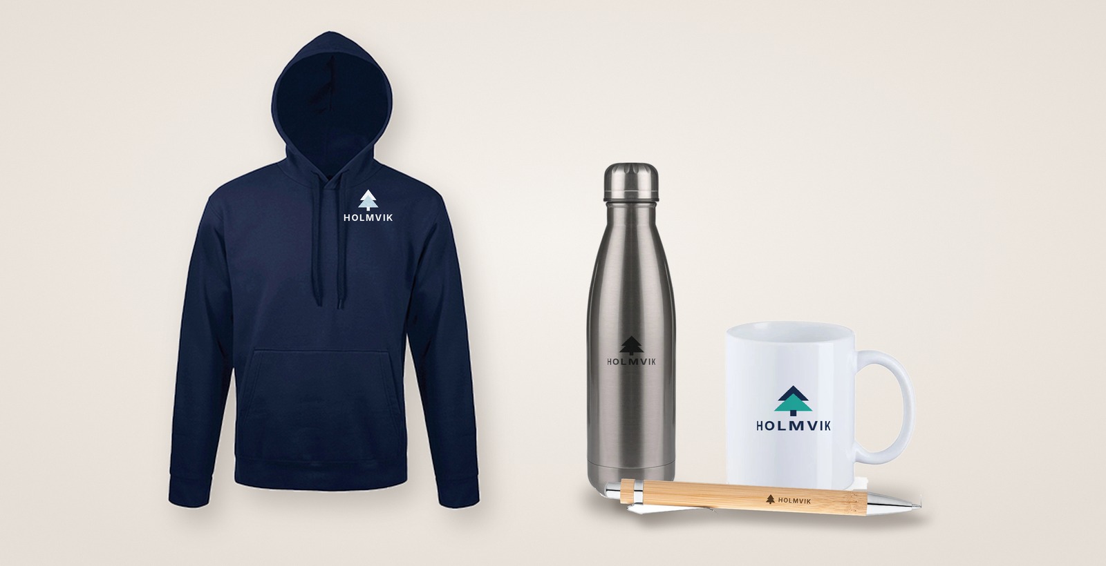 Willkommensset mit Hoodie, Edelstahl-Trinkflasche, Tasse und Bambus-Kugelschreiber, alle mit demselben Beispiel-Logo veredelt